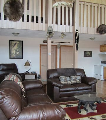 Boscobel Cabin | Driftless Lodge Spacious Cabin