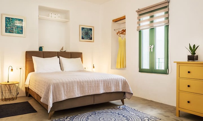 Kalyves Villa | Villa Rhea, Kalyves, 30 meters from the sea