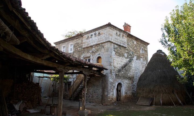 Donji Crnobreg Bed & Breakfast | Isuf Mazrekaj Kulla