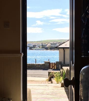 Kilkee House | "Cois Farraige" - Doorway to The Wild Atlantic Way