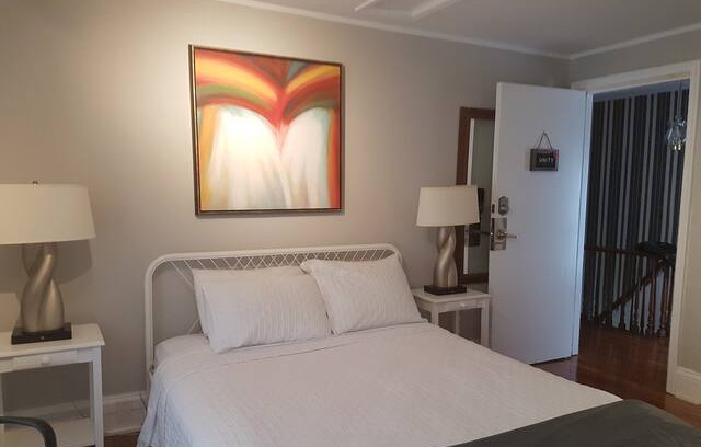 Niagara Falls House | Chateau Yzabelle (Unity) Room only-Non Smoking
