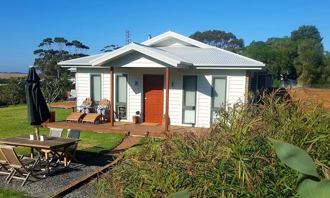 Yanakie House | Tombolo Too, Self contained 2 BR, Wilsons Prom