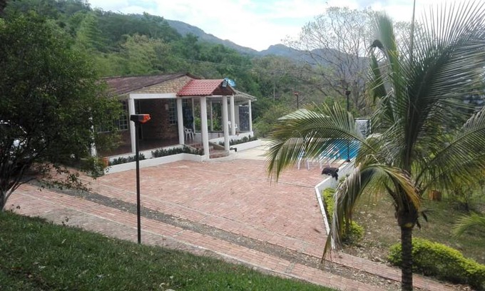 Villeta Cabin | Hermosa Finca - San Sebastian Villeta