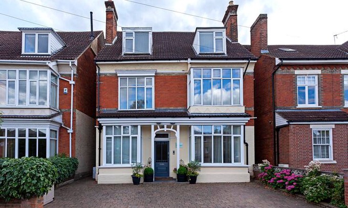 Colchester Bed & Breakfast | Four Sevens B&B: Room 1 ( Max 3 persons ,En suite)