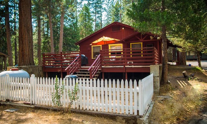 North Wawona House | Camp Chilnualna Historical Cabin 12 in Yosemite