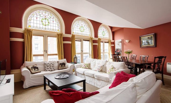 Castle Quarter Apartment | Amazing 1 BD Next To Principality Stadium & Castle