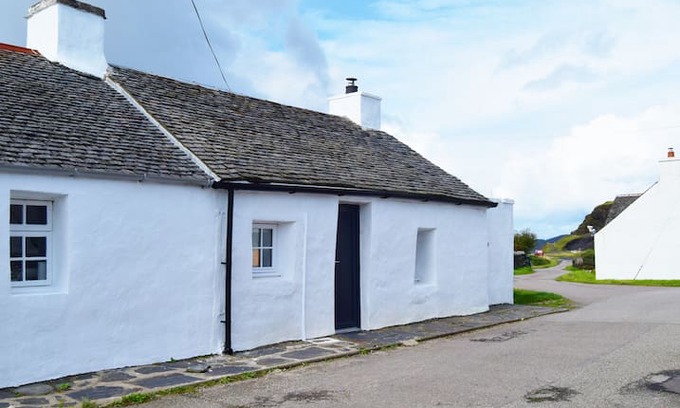 Isle of Luing Cabin | Number 10, Cullipool, Isle of Luing