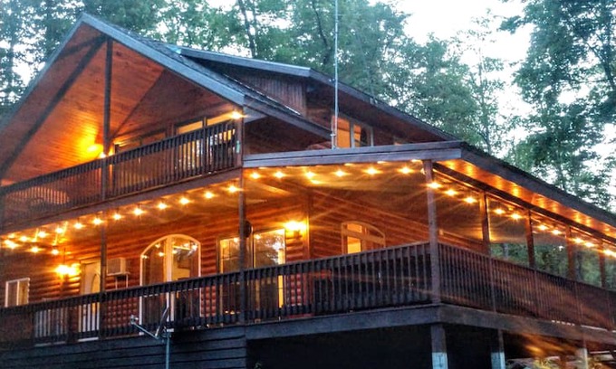 Loudonville Cabin | Serenity Hill Escape in Mohican with Pavilion