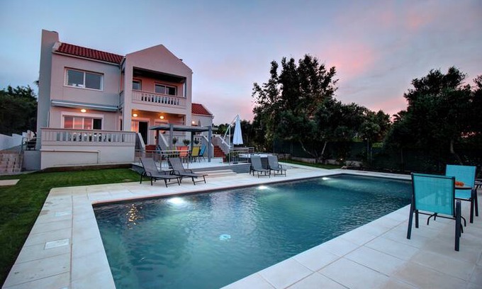 Pyrgos Psilonerou Villa | Villa Arcadia
