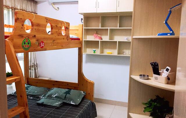 Jiangyang District Apartment | 【依城民宿】天远广场旁，临永辉超市和蓝田客运站，拎包入住，可做饭