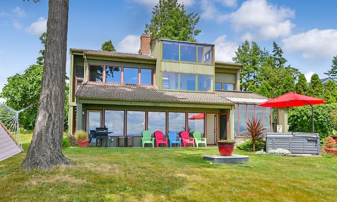 Kingston House | Seabatical Waterfront Escape, Kingston