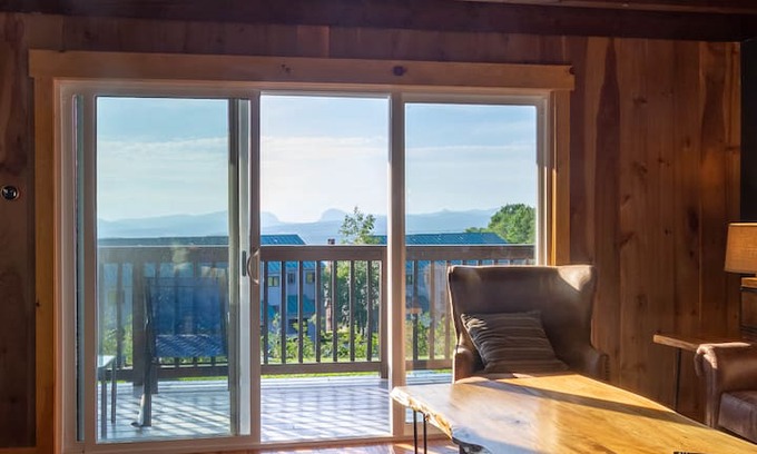 East Burke Apartment | Sno Bear Lodging #1A -On Burke Mt & Kingdom Trails