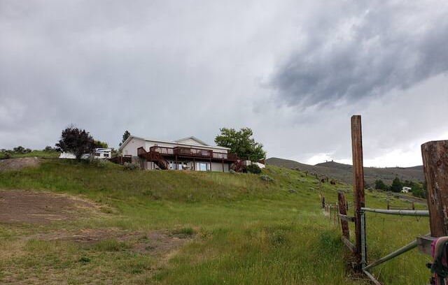 Baker City House | Grace with a View
