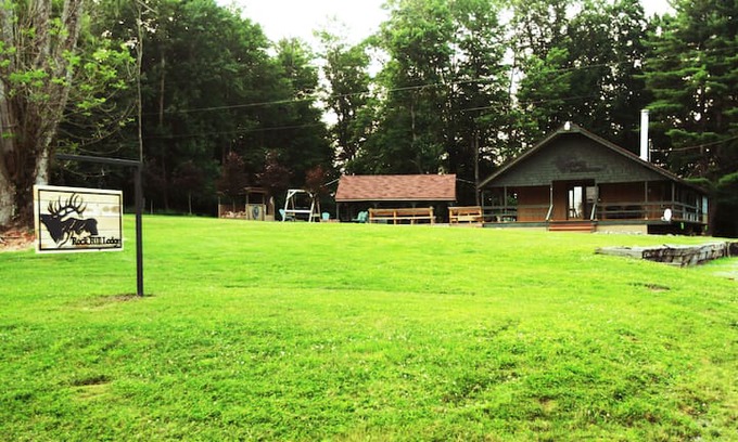 Weedville Cabin | Rock Hill Lodge, huge outside entertaining area!