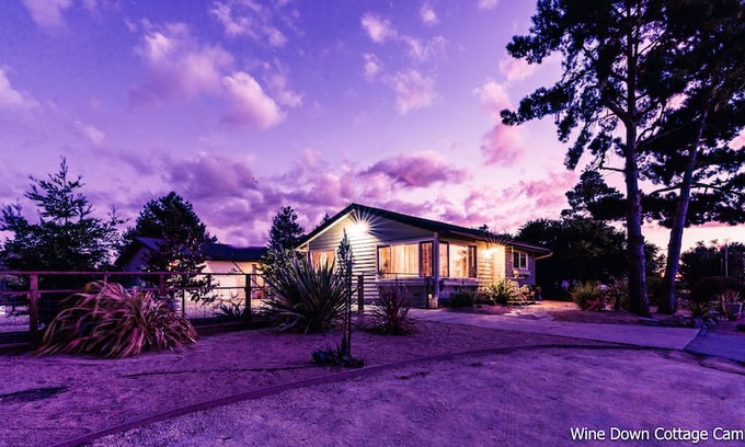 Lodge Hill House | Wine Down Cottage by the Sea