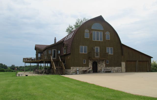 Iowa House | The Beautiful Barn House - amazing inside and out.