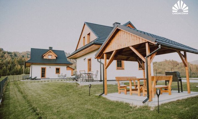 Ujsoy Cabin | Chromcówka -ciche, piękne miejsce w Beskidach