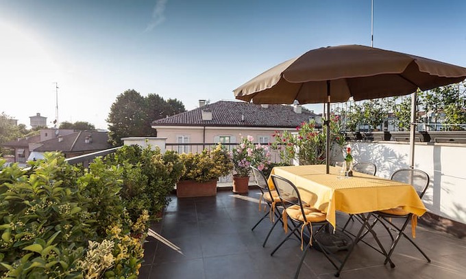 Oltretorrente Apartment | Parma on the Terrace - FREE PRIVATE PARKING