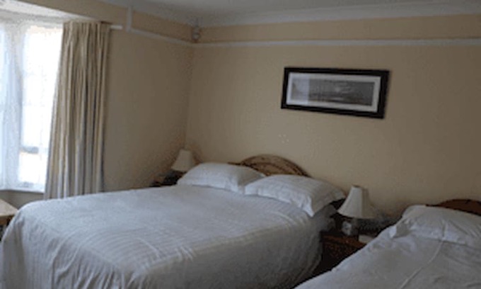 Horsham Bed & Breakfast | Alton Guest House