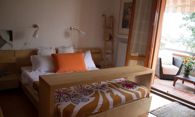 Granarola House | CASA ROSSI B&B a Borgo Santa Maria (PU)