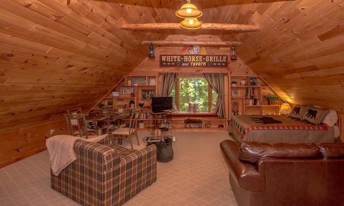 Fryeburg House | Miranda's Hideaway - Your cabin in the woods!