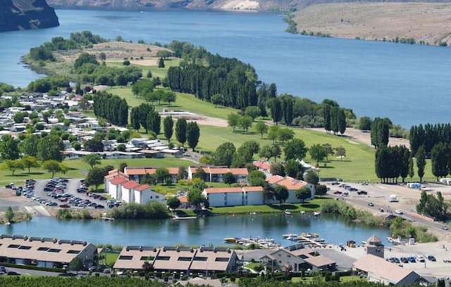 Quincy Apartment | Crescent Bar Resort Condo