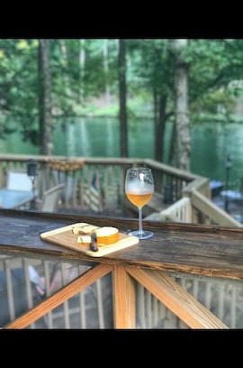 Mid America Cabin | Woodland Cottage on the Cove - Lake Hamilton