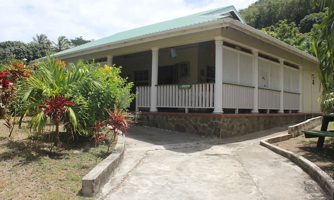 Lower Bay House | The Hummingbird Beach House, Bequia
