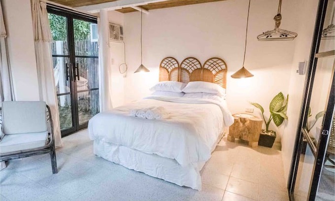 Olongapo House | Umi Nest in SBFZ: Clean, Pet Friendly, Netflix!