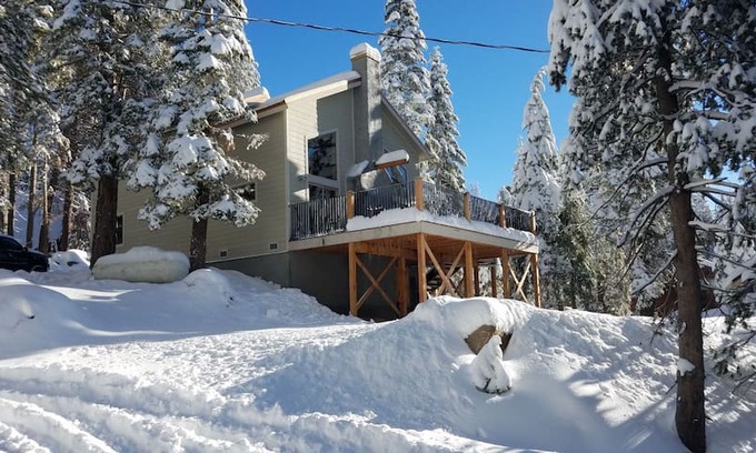 Big Creek Cabin | Huntington Lake Cabin. "Little Tahoe"