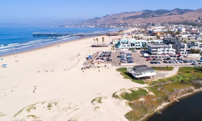 Pismo Beach House | SeaVenture Beach House - ON Pismo Beach..Literally