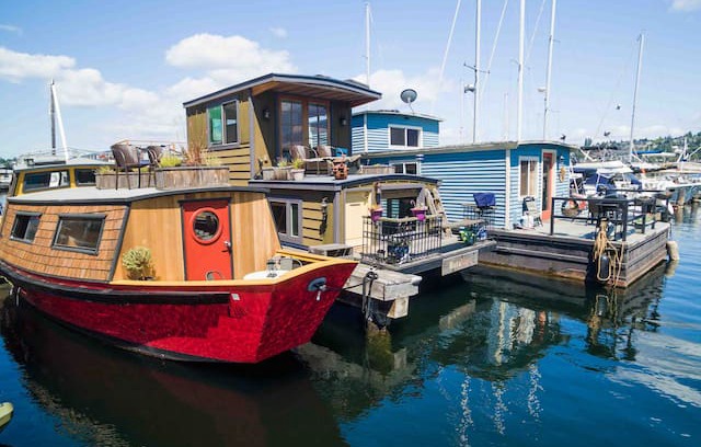 Westlake Boat Rental | Offbeat Houseboat - Float into your sweet dreams!