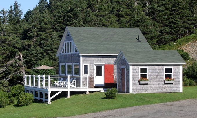Queensport Cabin | Queensport Beach House