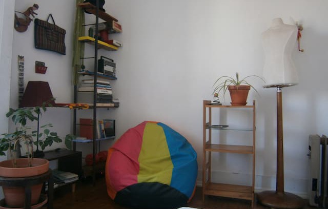 Sao Jorge de Arroios Apartment | Small room at República das bananas