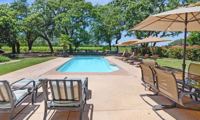 Sonoma House | CASA ESTRELLA - Pool Hot Tub and Vineyard Views