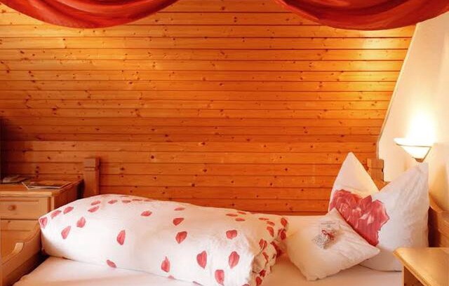 Hinterzarten Hotel | Waldhotel Fehrenbach, (Hinterzarten), Einzelzimmer, 16qm