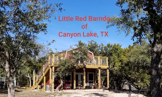 Canyon Lake Cabin | Little Red Barndo of Canyon Lake, Texas