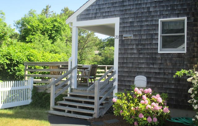 Wellfleet Cabin | "The Wellfleeter" Cottage and Beach