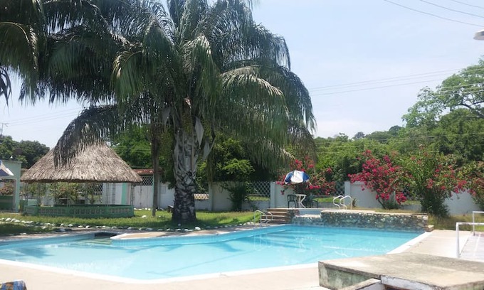 Tocaima House | Amplia Finca con piscinas - VILLA SARA en Tocaima