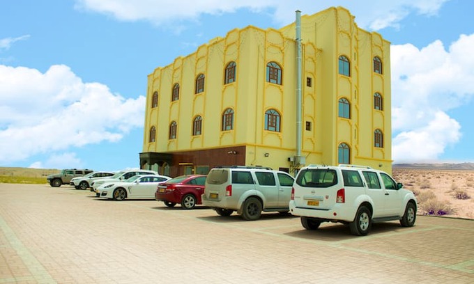 Al Hadd Hotel | Ras Al Hadd Waves Hotel