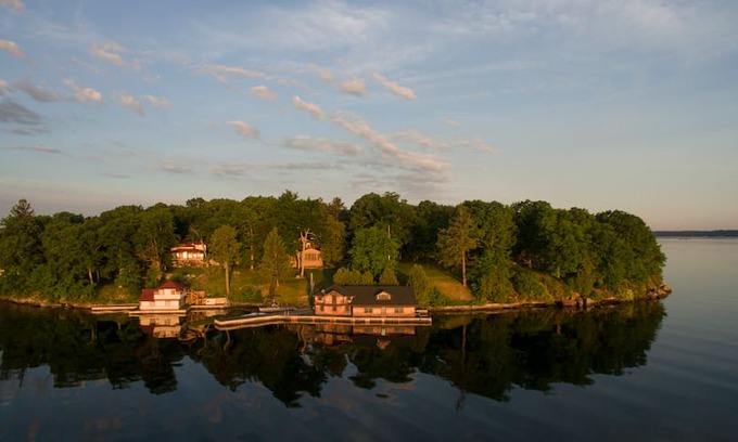 Frontenac House | Thousand Islands-Round Island-Clayton NY