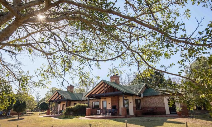White River Apartment | Unit 12, Greenway Woods, self catering 3 bedrooms