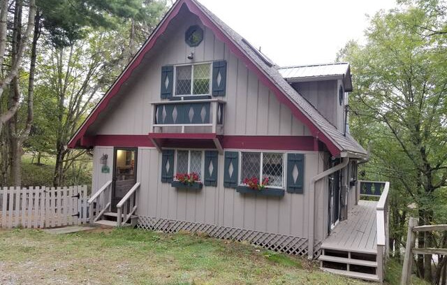 Blowing Rock Villa | Mountain Daisy Chalet - Blowing Rock-near Tweetsie