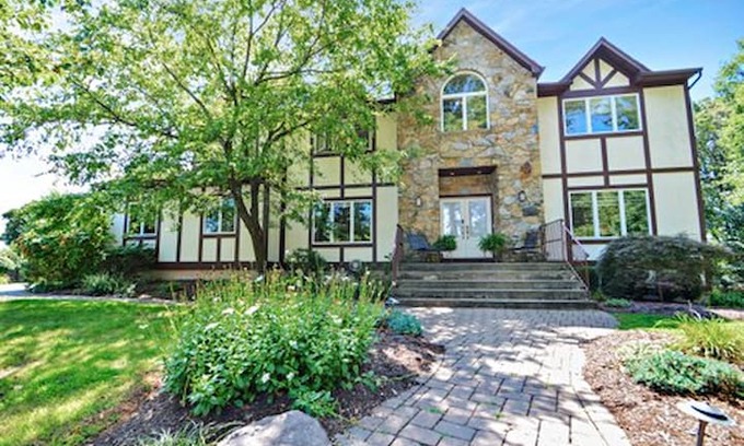 Monsey House | Monsey Shabbos & KOSHER Retreat Big Private House