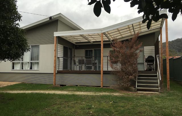 Eildon House | The Sunny House - Lake Eildon Holiday Rentals