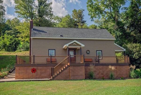 Strasburg House | Beaver Creek Guest House