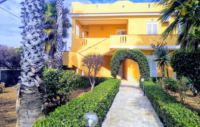 Noto Marina Villa | VILLA PRESIDE APT. 1 FRONTE SPIAGGIA