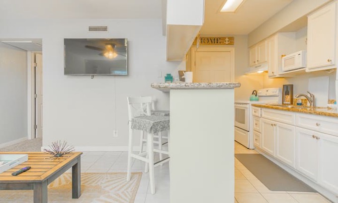Galveston Apartment | The Seashell Shore