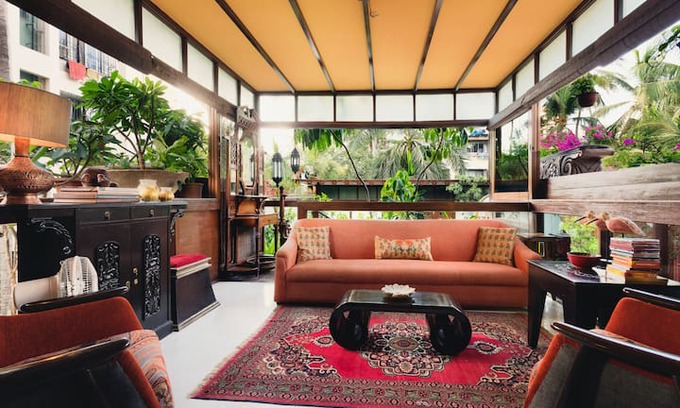 Bandra West Apartment | Lush, Green Abode in Bandra, Mumbai