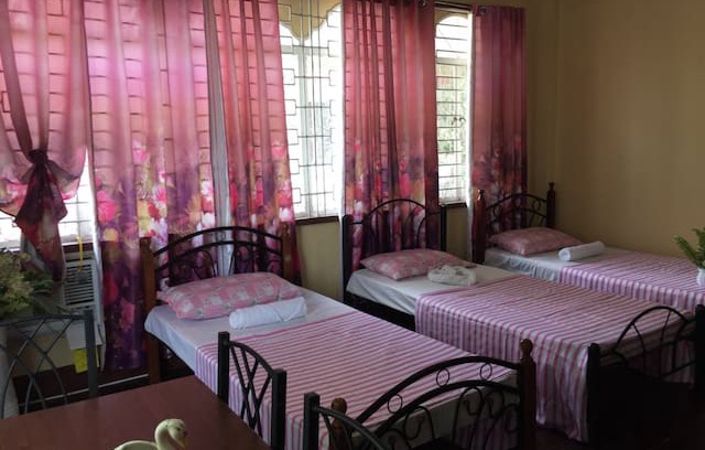 Tagbilaran Apartment | Casa Carolina Room 1 (with 3 beds)